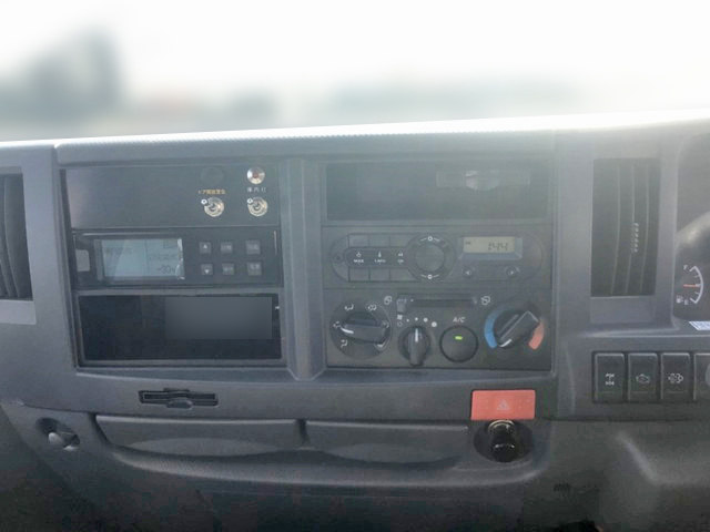 いすゞエルフ冷凍車（冷蔵車）小型（2t・3t）[写真24]