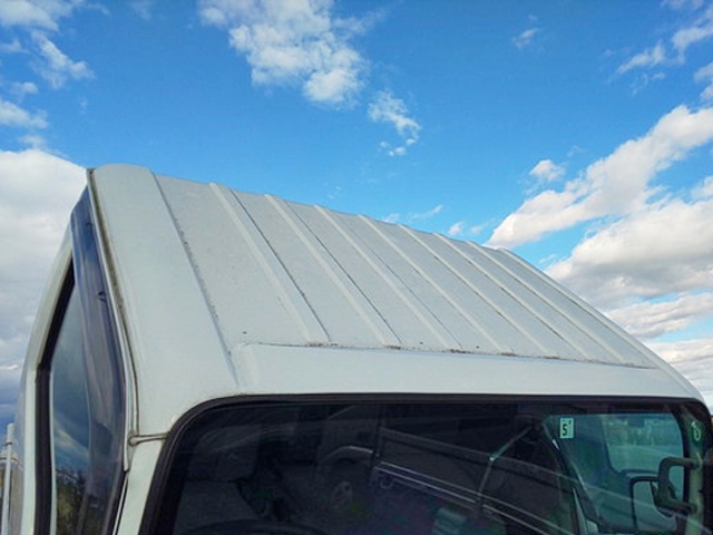 いすゞエルフ冷凍車（冷蔵車）小型（2t・3t）[写真03]