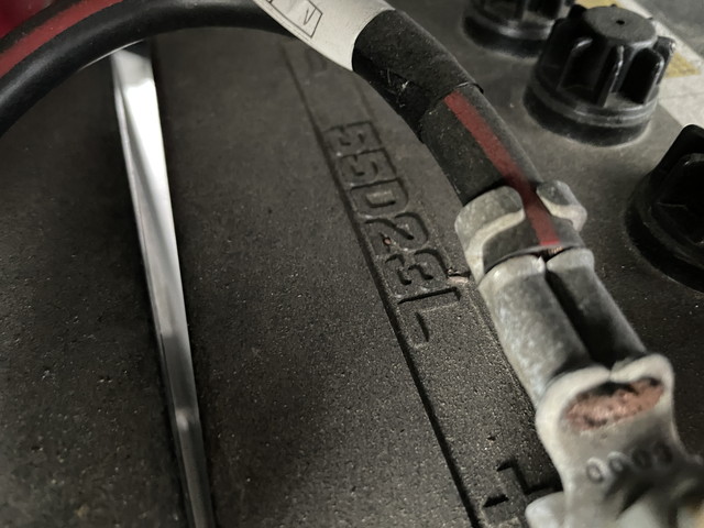 日野デュトロ平ボディ小型（2t・3t）[写真21]