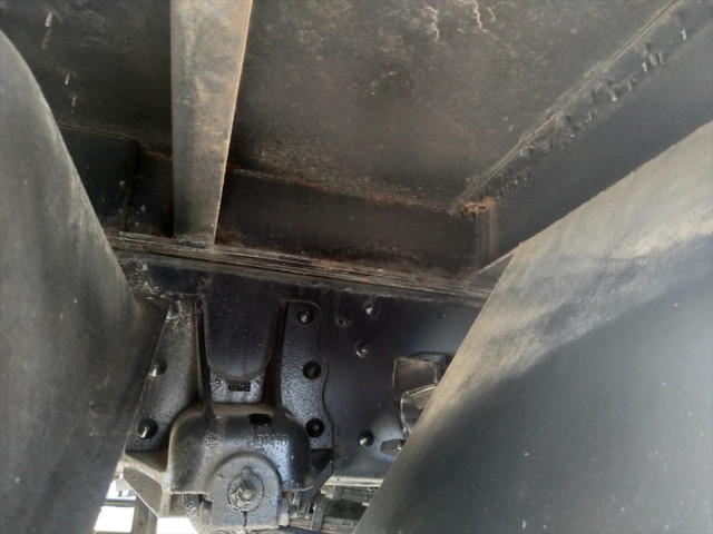 UDトラックスコンドルセルフクレーン3段中型（4t）[写真10]