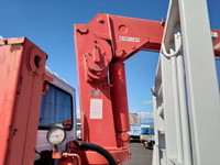 UDトラックスコンドルセルフクレーン3段中型（4t）[写真07]