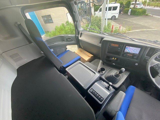 いすゞギガ深ダンプ（土砂禁ダンプ）大型（10t）[写真07]