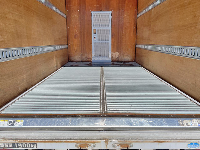 いすゞエルフアルミバン小型（2t・3t）[写真14]