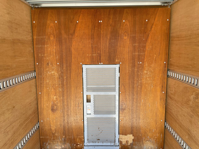 いすゞエルフアルミバン小型（2t・3t）[写真15]