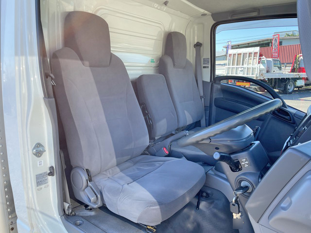 いすゞエルフアルミバン小型（2t・3t）[写真32]