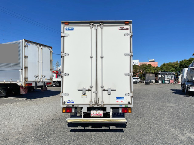 いすゞエルフアルミバン小型（2t・3t）[写真09]