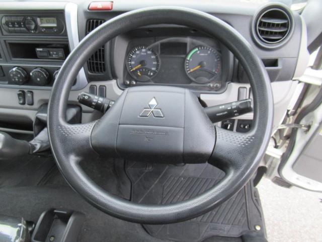 三菱ふそうキャンター冷凍車（冷蔵車）小型（2t・3t）[写真11]