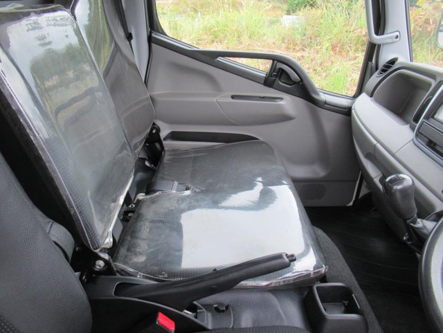 三菱ふそうキャンター冷凍車（冷蔵車）小型（2t・3t）[写真12]