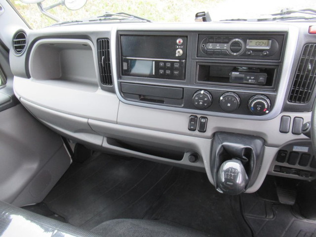 三菱ふそうキャンター冷凍車（冷蔵車）小型（2t・3t）[写真13]