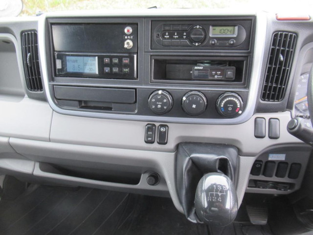 三菱ふそうキャンター冷凍車（冷蔵車）小型（2t・3t）[写真15]