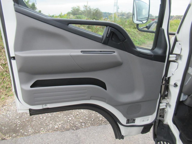 三菱ふそうキャンター冷凍車（冷蔵車）小型（2t・3t）[写真20]