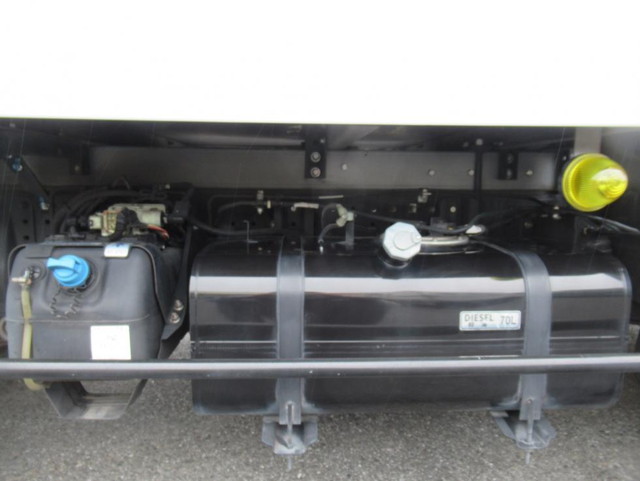 三菱ふそうキャンター冷凍車（冷蔵車）小型（2t・3t）[写真29]