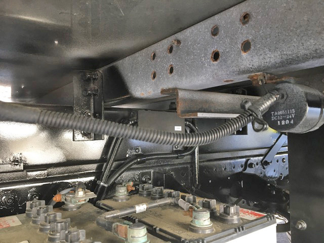 いすゞエルフアルミバン小型（2t・3t）[写真22]