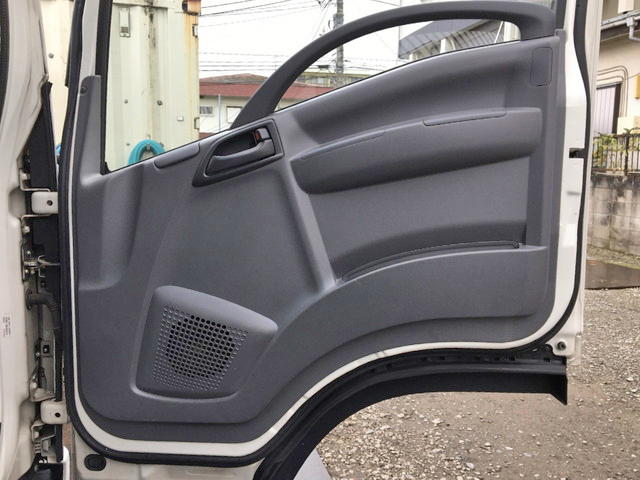 いすゞエルフアルミバン小型（2t・3t）[写真31]