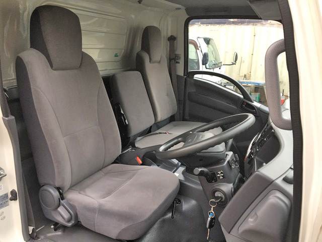 いすゞエルフアルミバン小型（2t・3t）[写真35]