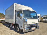 いすゞエルフアルミバン小型（2t・3t）[写真03]