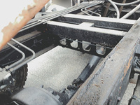 いすゞフォワード汚泥吸引車中型（4t）[写真10]