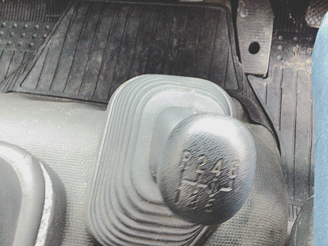 いすゞフォワード汚泥吸引車中型（4t）[写真20]