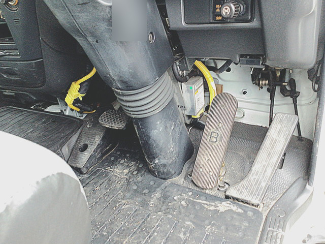 いすゞフォワード汚泥吸引車中型（4t）[写真21]