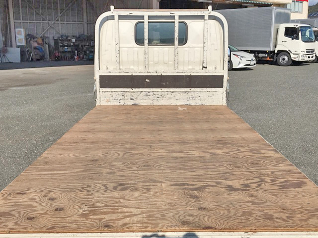 日野デュトロ平ボディ小型（2t・3t）[写真13]