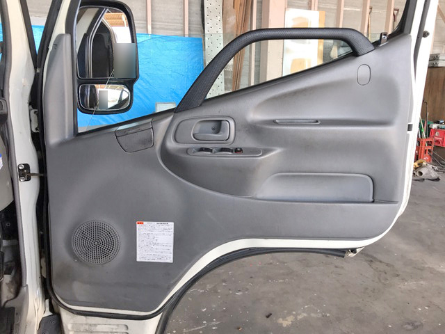 日野デュトロ平ボディ小型（2t・3t）[写真29]