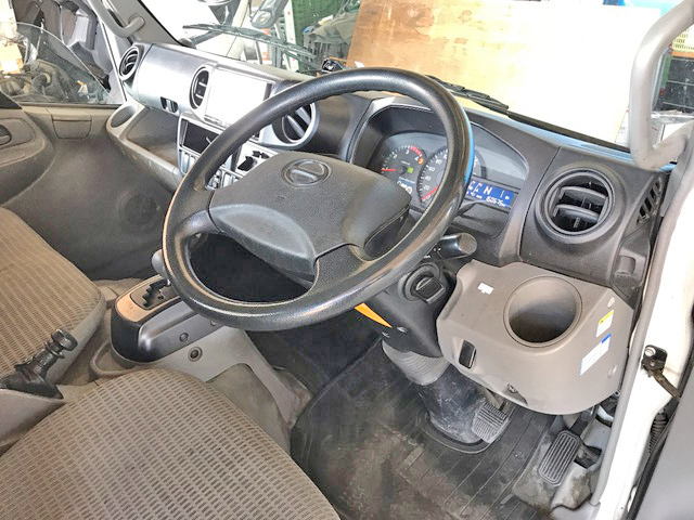 日野デュトロ平ボディ小型（2t・3t）[写真34]