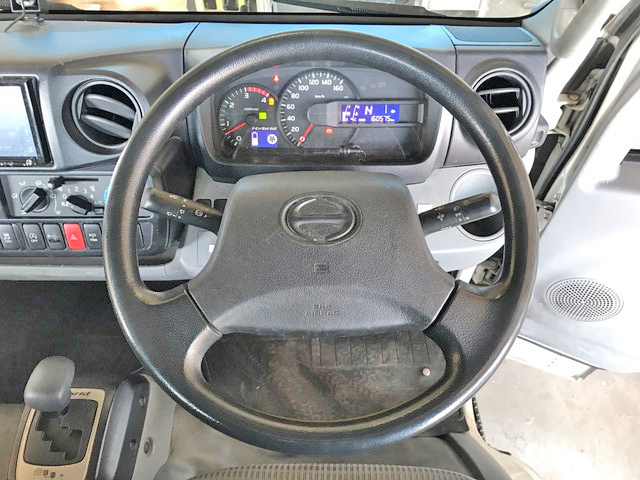 日野デュトロ平ボディ小型（2t・3t）[写真35]