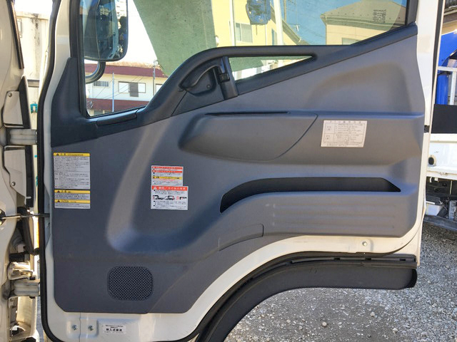 三菱ふそうキャンタークレーン4段小型（2t・3t）[写真31]