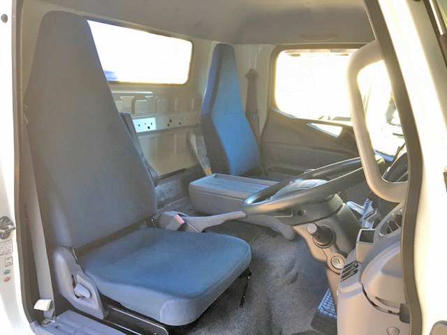 三菱ふそうキャンタークレーン4段小型（2t・3t）[写真35]