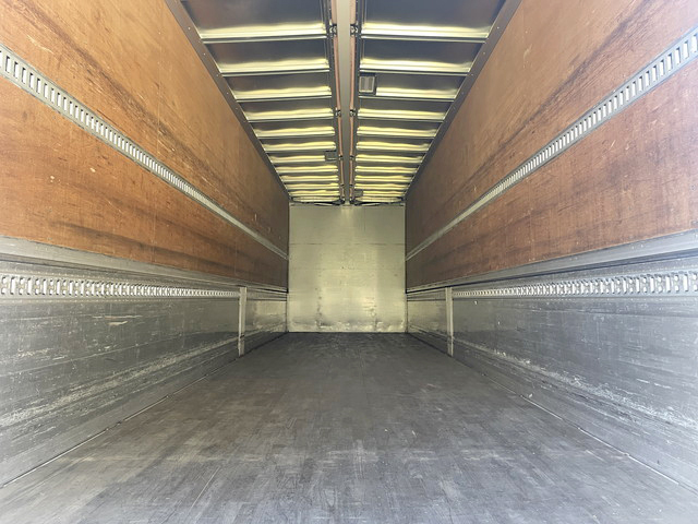 UDトラックスクオンアルミウイング大型（10t）[写真10]