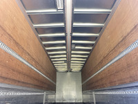 UDトラックスクオンアルミウイング大型（10t）[写真11]