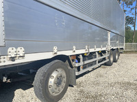 UDトラックスクオンアルミウイング大型（10t）[写真18]