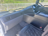 UDトラックスクオンアルミウイング大型（10t）[写真28]