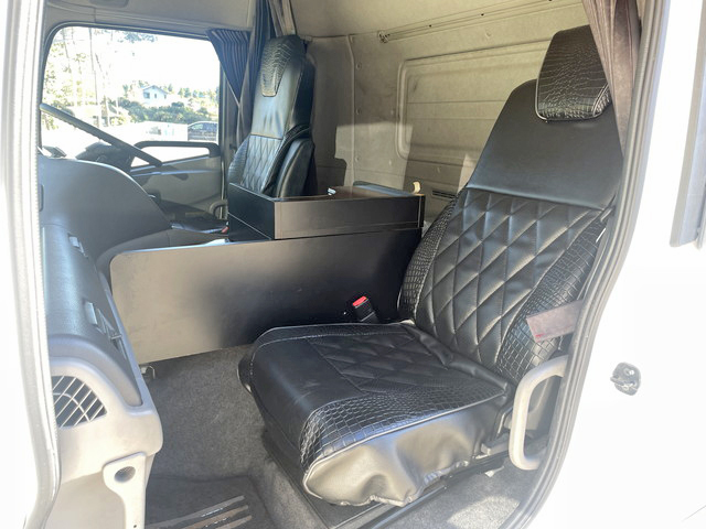 UDトラックスクオンアルミウイング大型（10t）[写真29]