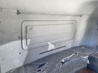 UDトラックスクオンアルミウイング大型（10t）[写真33]