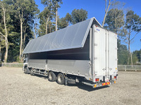 UDトラックスクオンアルミウイング大型（10t）[写真04]