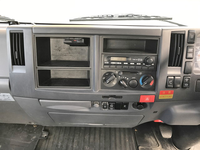 日産アトラスクレーン4段小型（2t・3t）[写真37]