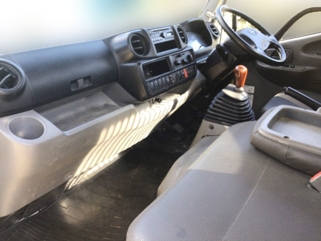 日野デュトロダンプ小型（2t・3t）[写真30]