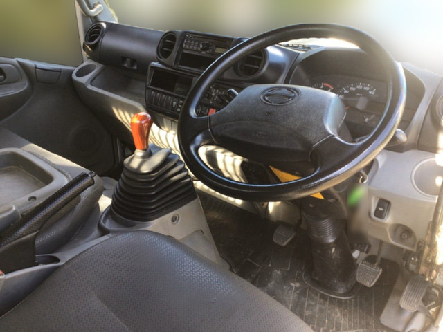 日野デュトロダンプ小型（2t・3t）[写真31]