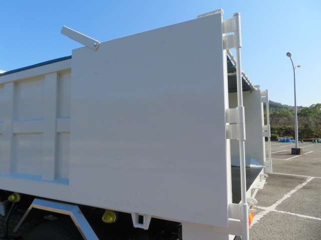 いすゞフォワード深ダンプ（土砂禁ダンプ）中型（4t）[写真25]