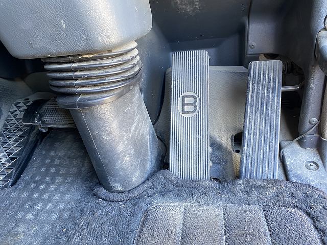 三菱ふそうスーパーグレートダンプ大型（10t）[写真26]