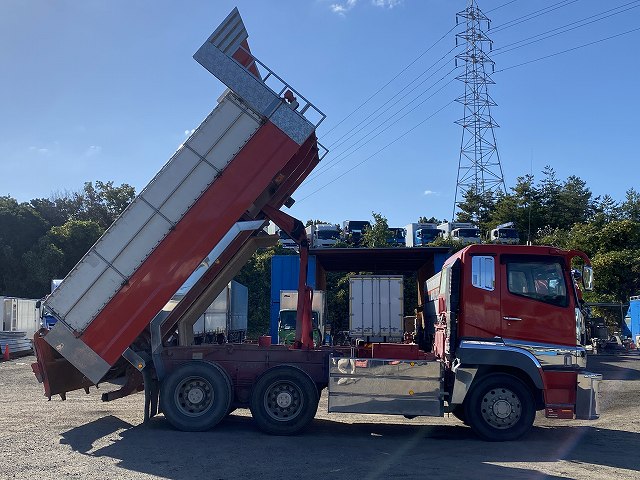 三菱ふそうスーパーグレートダンプ大型（10t）[写真08]