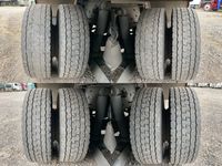 いすゞギガアルミウイング大型（10t）[写真16]