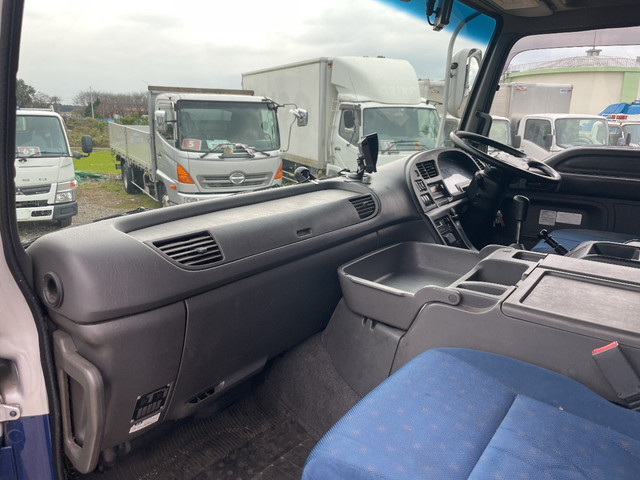 いすゞギガアルミウイング大型（10t）[写真27]