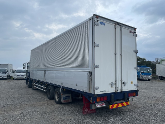 いすゞギガアルミウイング大型（10t）[写真04]