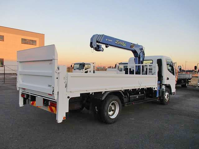 三菱ふそうキャンタークレーン4段小型（2t・3t）[写真02]