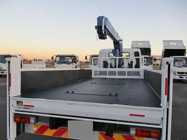 三菱ふそうキャンタークレーン4段小型（2t・3t）[写真03]