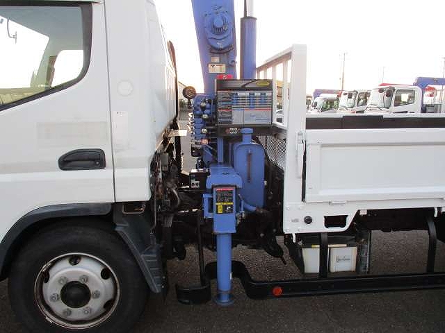 三菱ふそうキャンタークレーン4段小型（2t・3t）[写真07]