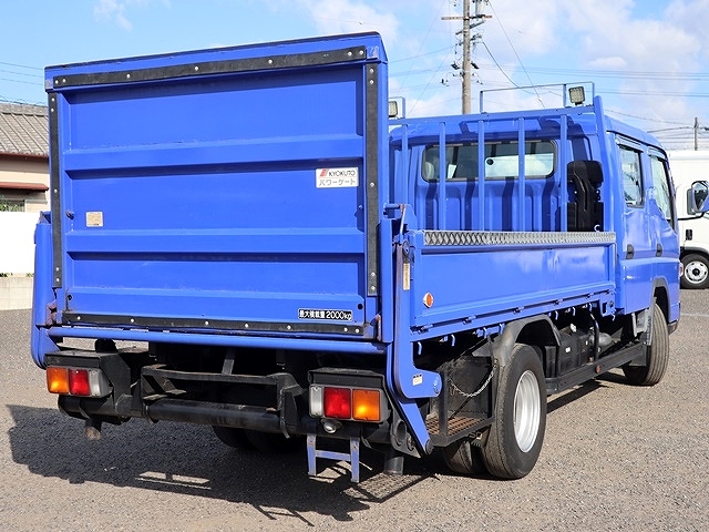 三菱ふそうキャンターダブルキャブ（Wキャブ）小型（2t・3t）[写真02]