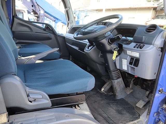 三菱ふそうキャンターダブルキャブ（Wキャブ）小型（2t・3t）[写真23]